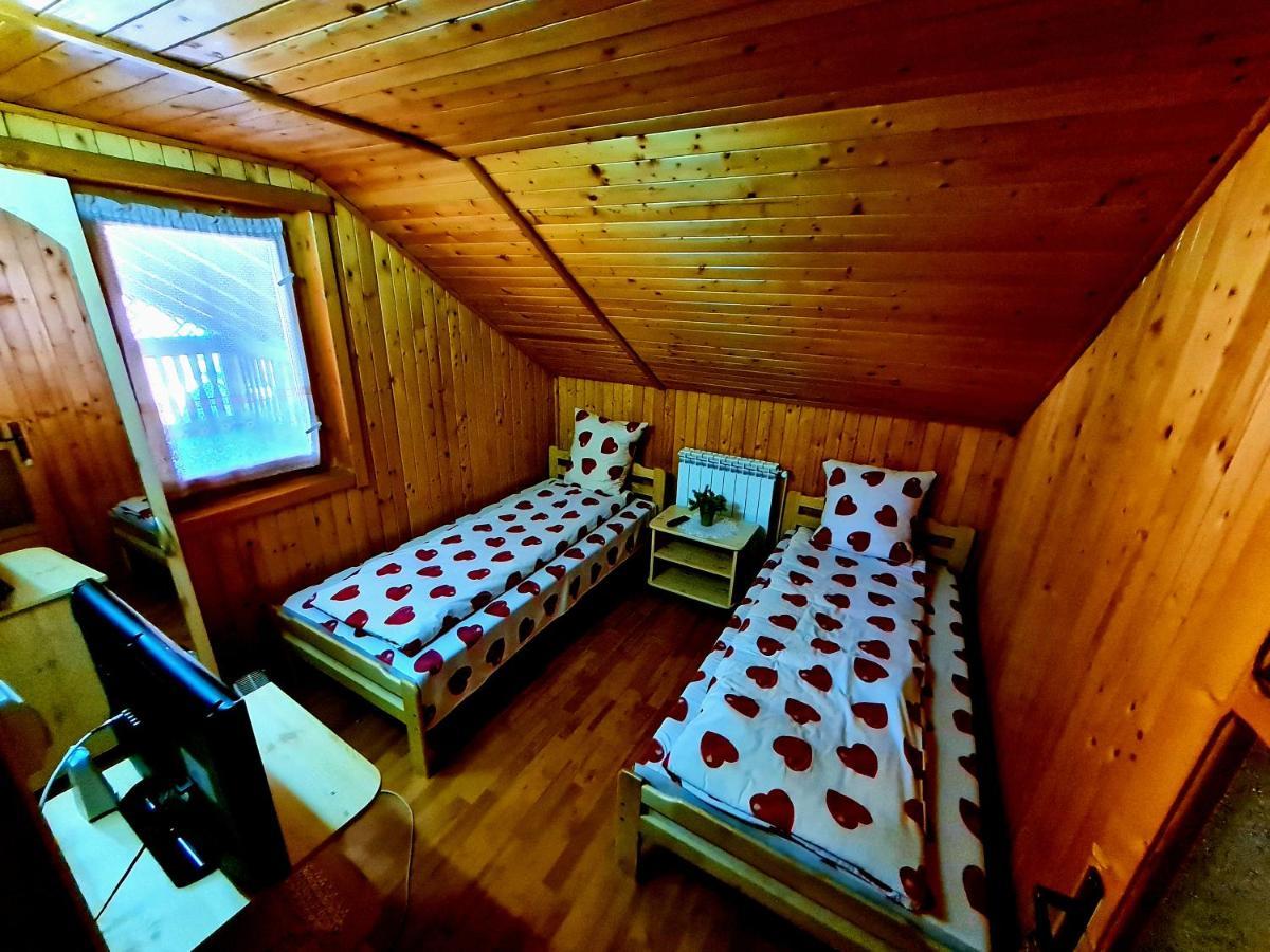Pensiunea Sanziana Hotel Oradea Luaran gambar